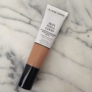 Lancome Makeup - Lancôme Skin Feels Good Hydrating Skin Tint Lancome Makeup - Lancôme Skin Feels Good Hydrating Skin Tint